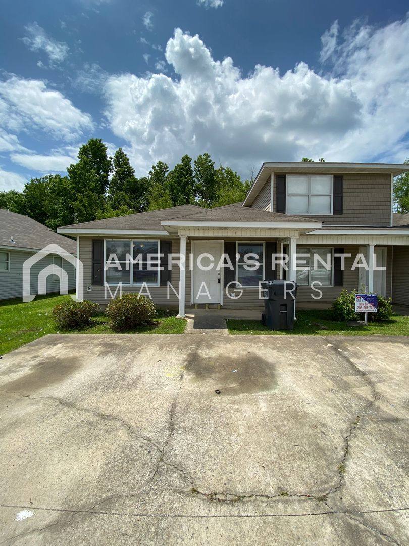 Apartment for rent at 65 Jackson Lane, Lincoln, AL 35096