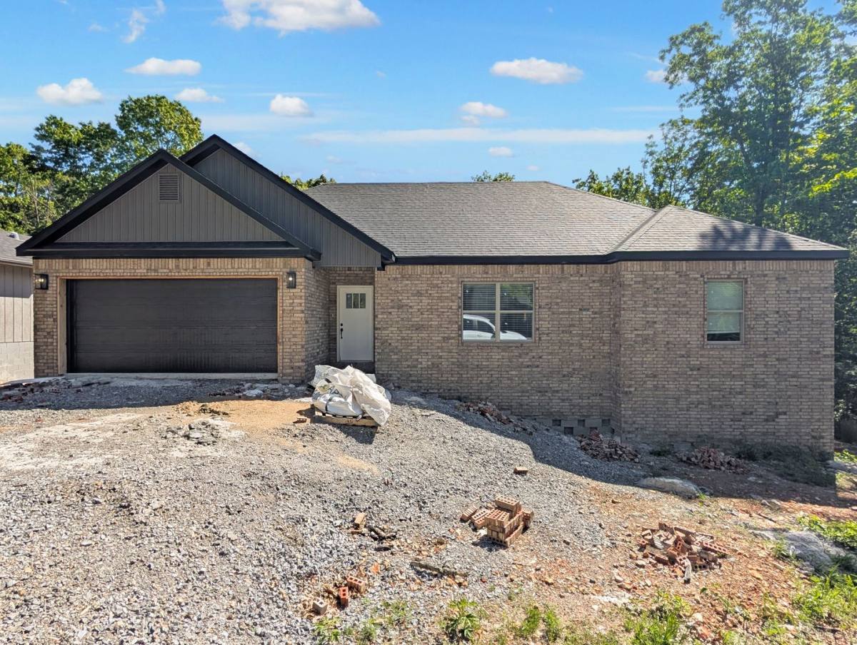 House for rent at 284 Stoneykirk Dr, Bella Vista, AR 72715