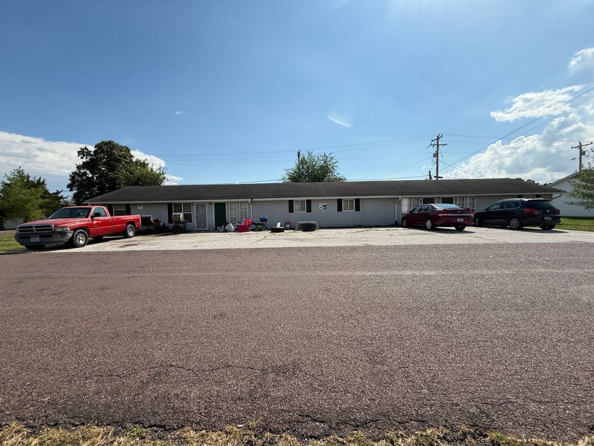 Apartment for rent at 700 W Cunningham Dr, Columbia, MO 65202