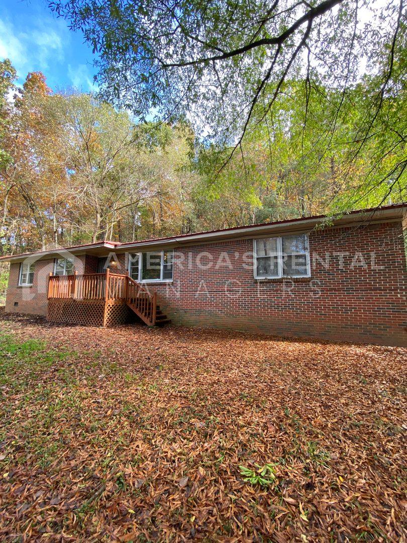 House for rent at 4644 Silver Lake Rd, Pinson, AL 35126