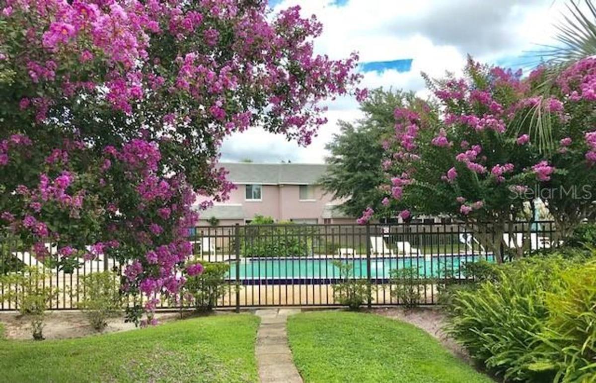Townhouse for rent at 525 S Conway Rd #224, Orlando, FL 32803