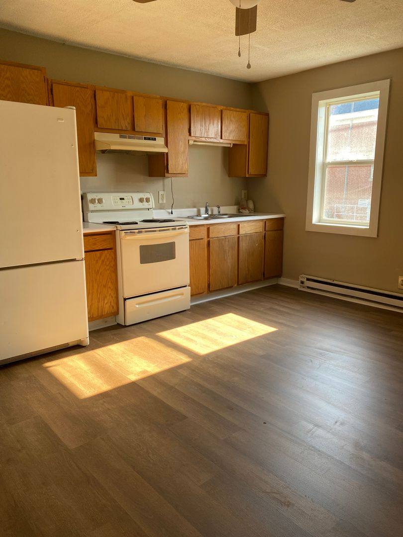 Apartment for rent at 107 E Hickman St, Winchester, KY 40391