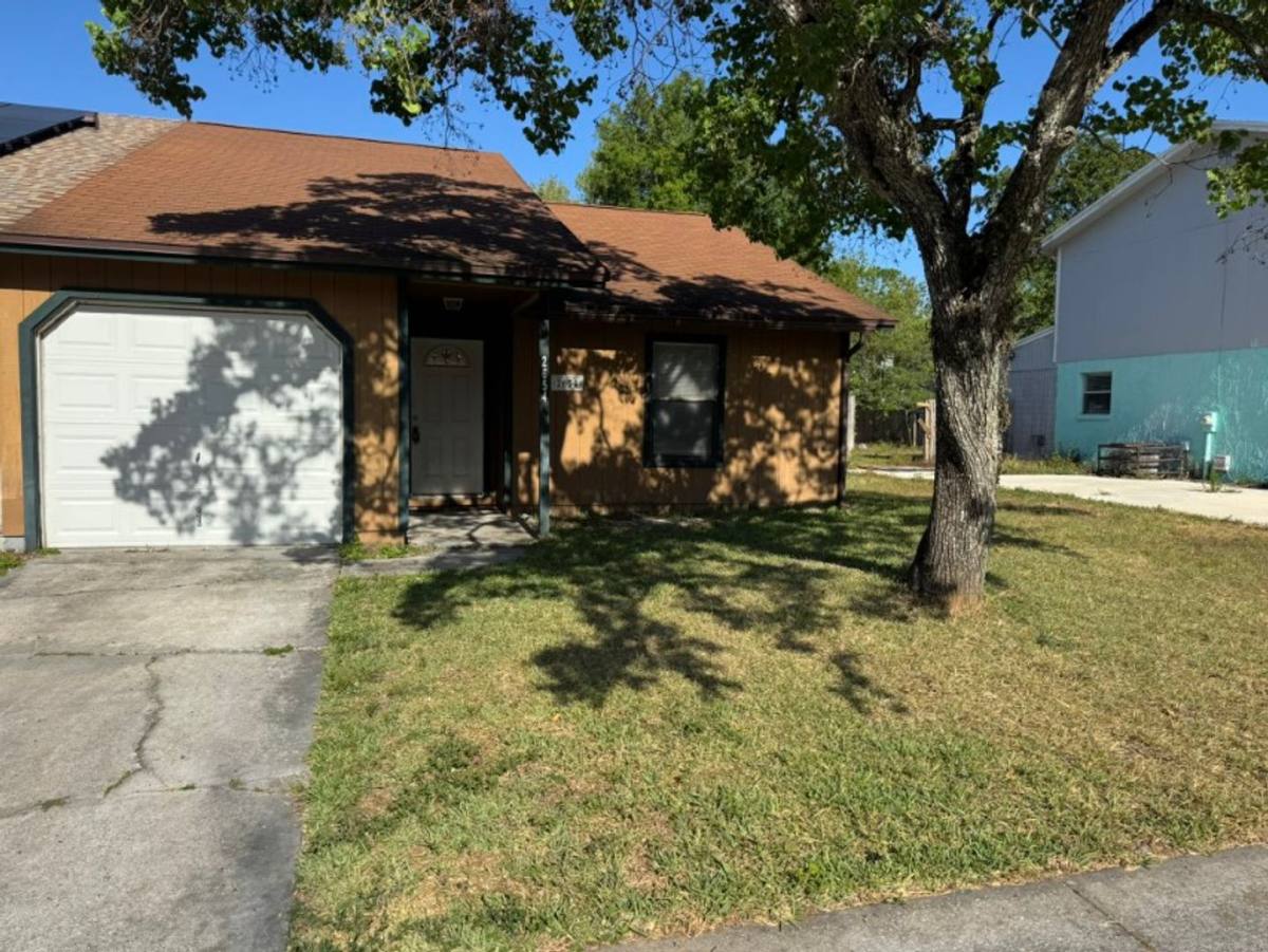 House for rent at 2654 Hidden Village Dr, Jacksonville, FL 32216