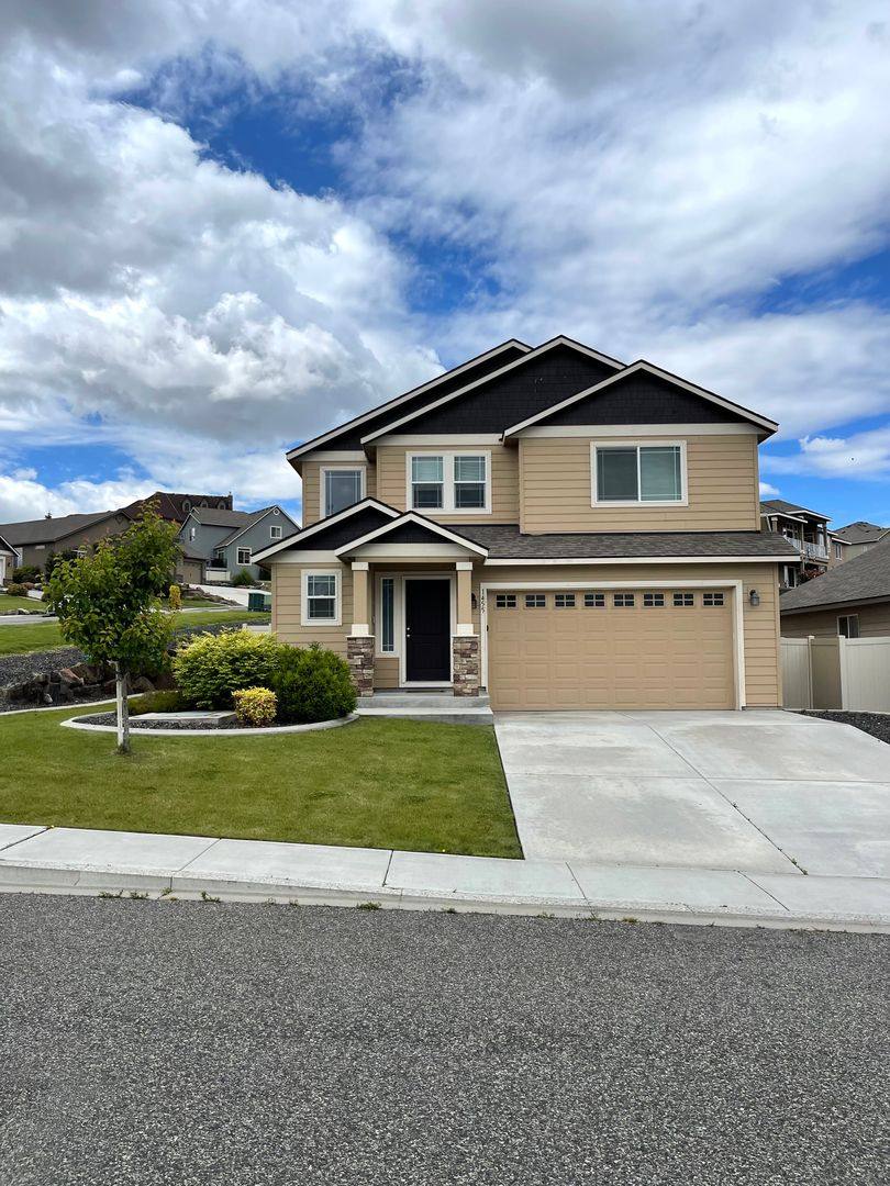House for rent at 1455 Azalea Ave, Richland, WA 99352