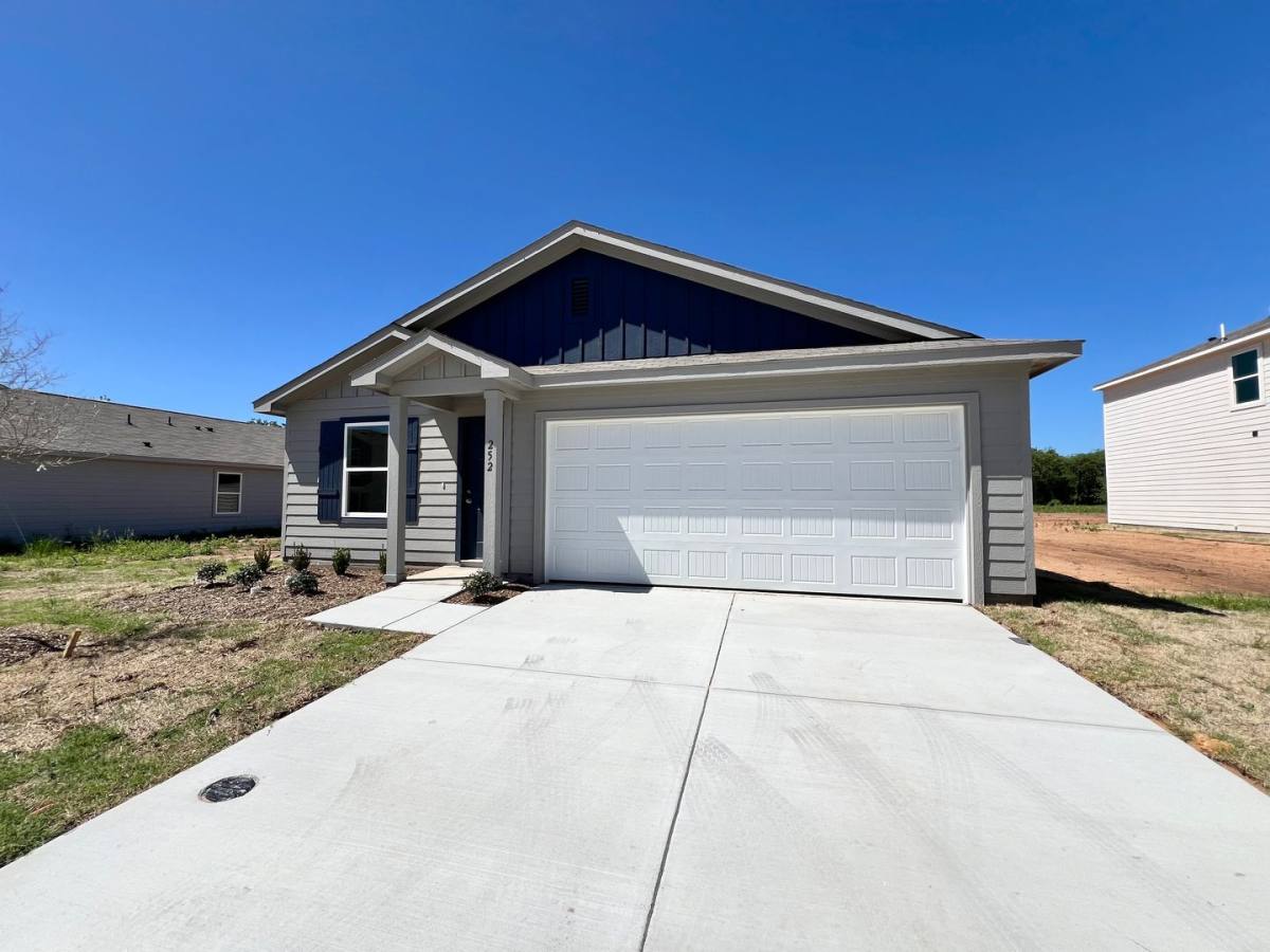 House for rent at 252 Peace Lily Way, Tolar, TX 76476