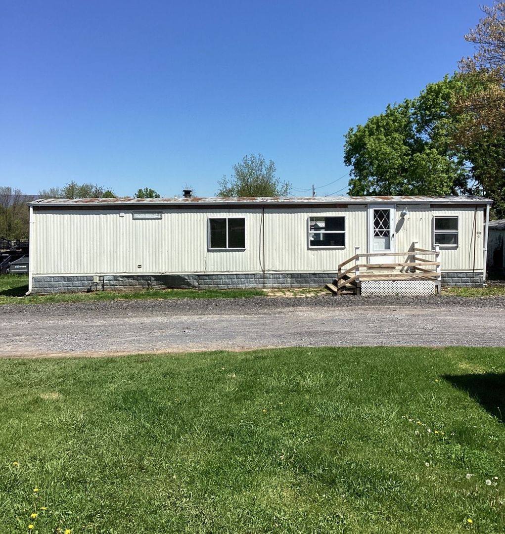 Apartment for rent at 1085 Lincoln Way W, Chambersburg, PA 17202