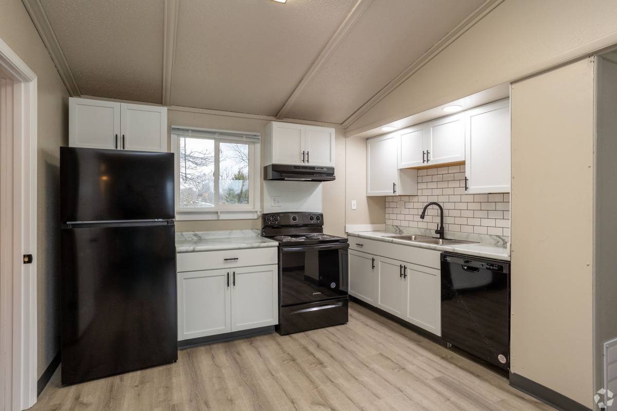 Apartment for rent at 340 Streeter Dr, North Sioux City, SD 57049