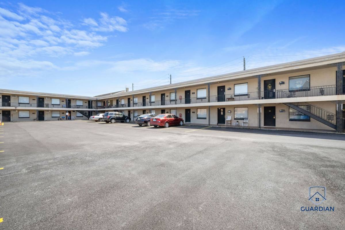 Apartment for rent at 230 S 6th St, Gadsden, AL 35901