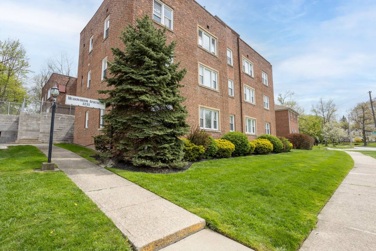 Apartment for rent at 3235 Meadowbrook Blvd, Cleveland, OH 44118