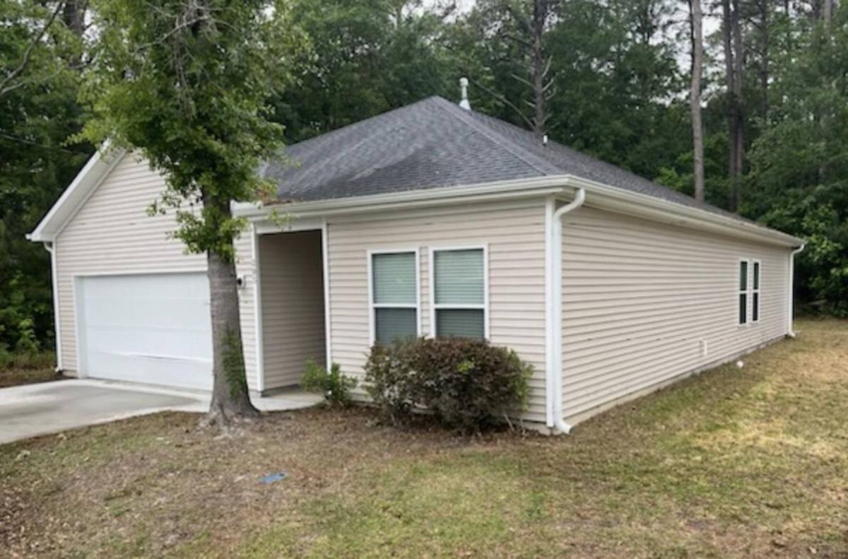 House for rent at 205 W Pine St, Summerville, SC 29485