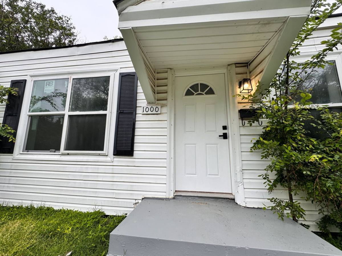 Townhouse for rent at 1000 1002 McLish, Ardmore, OK 73401
