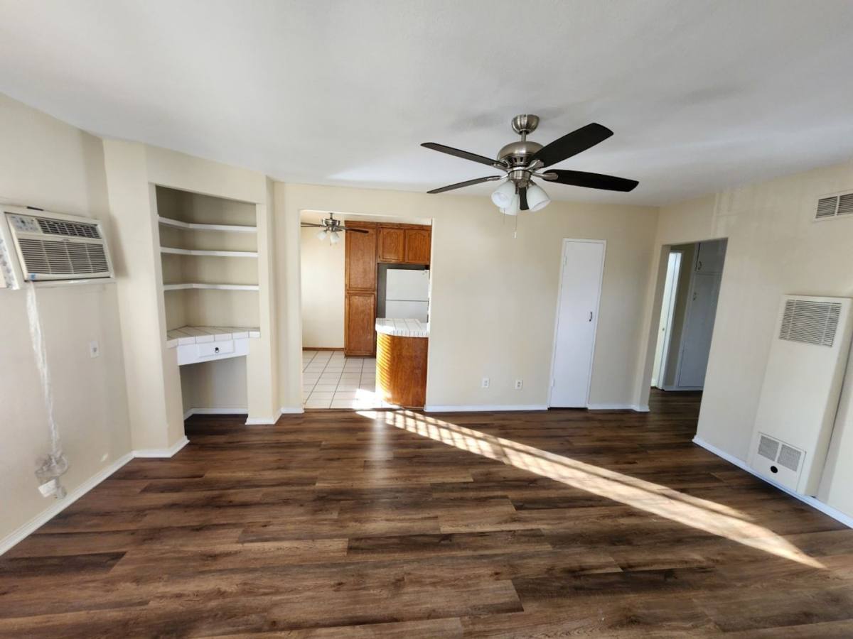 Apartment for rent at 13532 Vanowen St, Van Nuys, CA 91405
