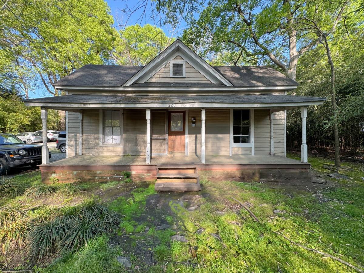 House for rent at 225 Edgar St, Greensboro, NC 27403