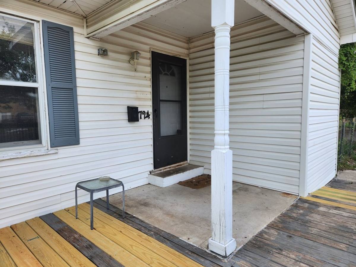 House for rent at 724 Wheless Ave, Kerrville, TX 78028