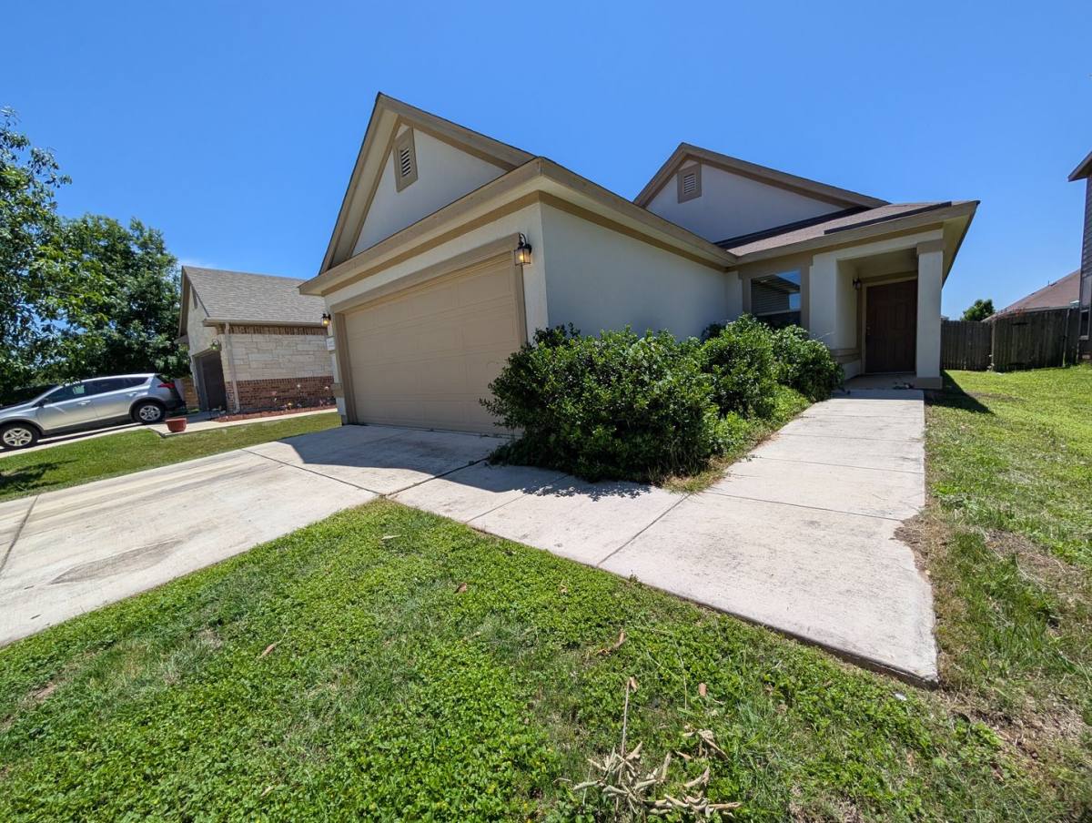 House for rent at 2022 Shire Meadows, New Braunfels, TX 78130