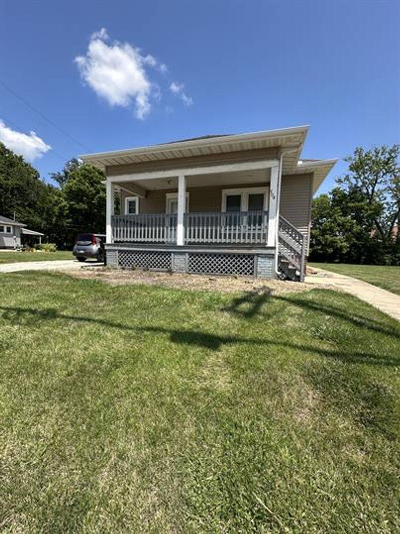 House for rent at 704 N Lincoln Ave, Urbana, IL 61801