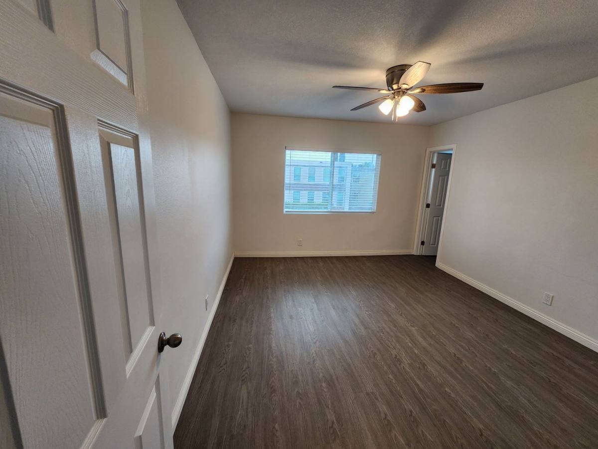 Apartment for rent at 217 W Wilson Ave, Orange, CA 92867
