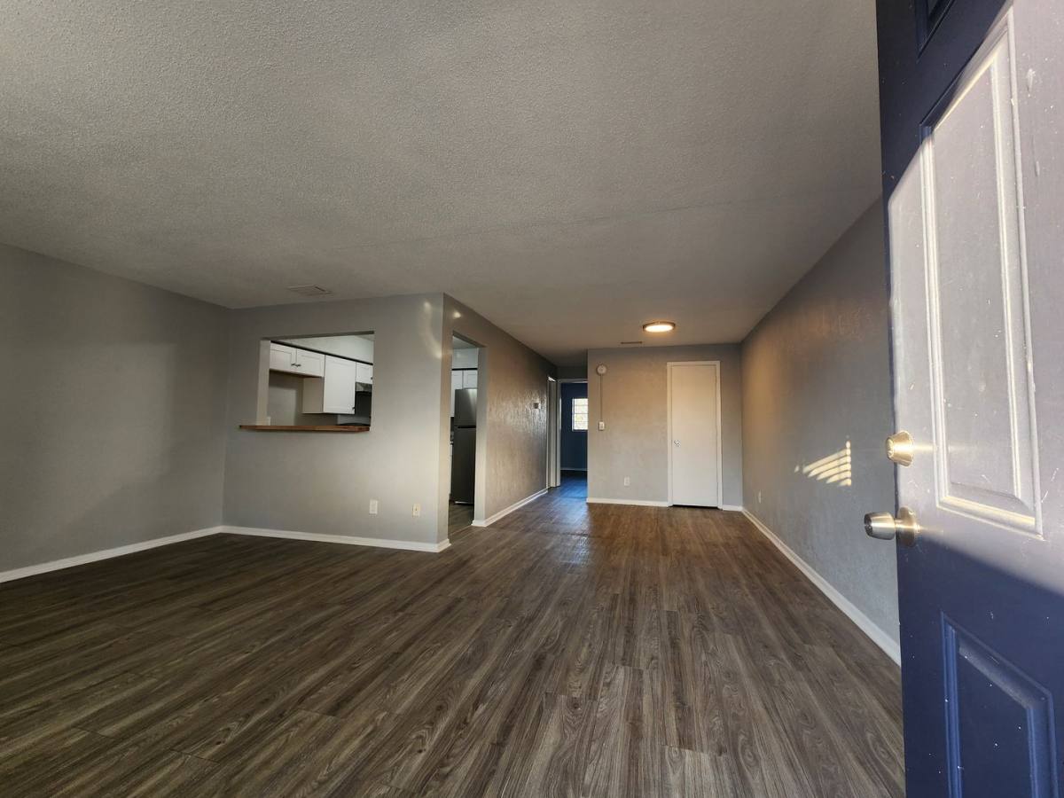 Apartment for rent at 313 Country Club Oval, Daytona Beach, FL 32114