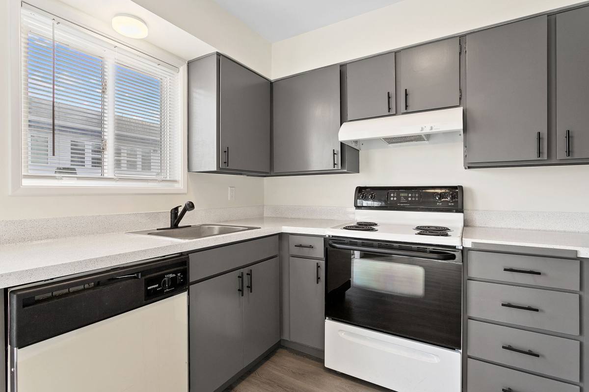 Apartment for rent at 825 NE 55th Ave, Portland, OR 97213