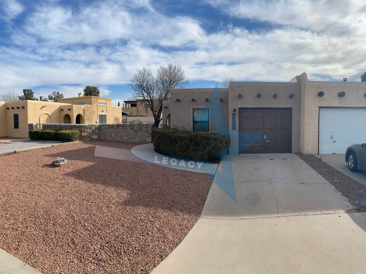 Townhouse for rent at 2020 Camelot Dr, Las Cruces, NM 88005