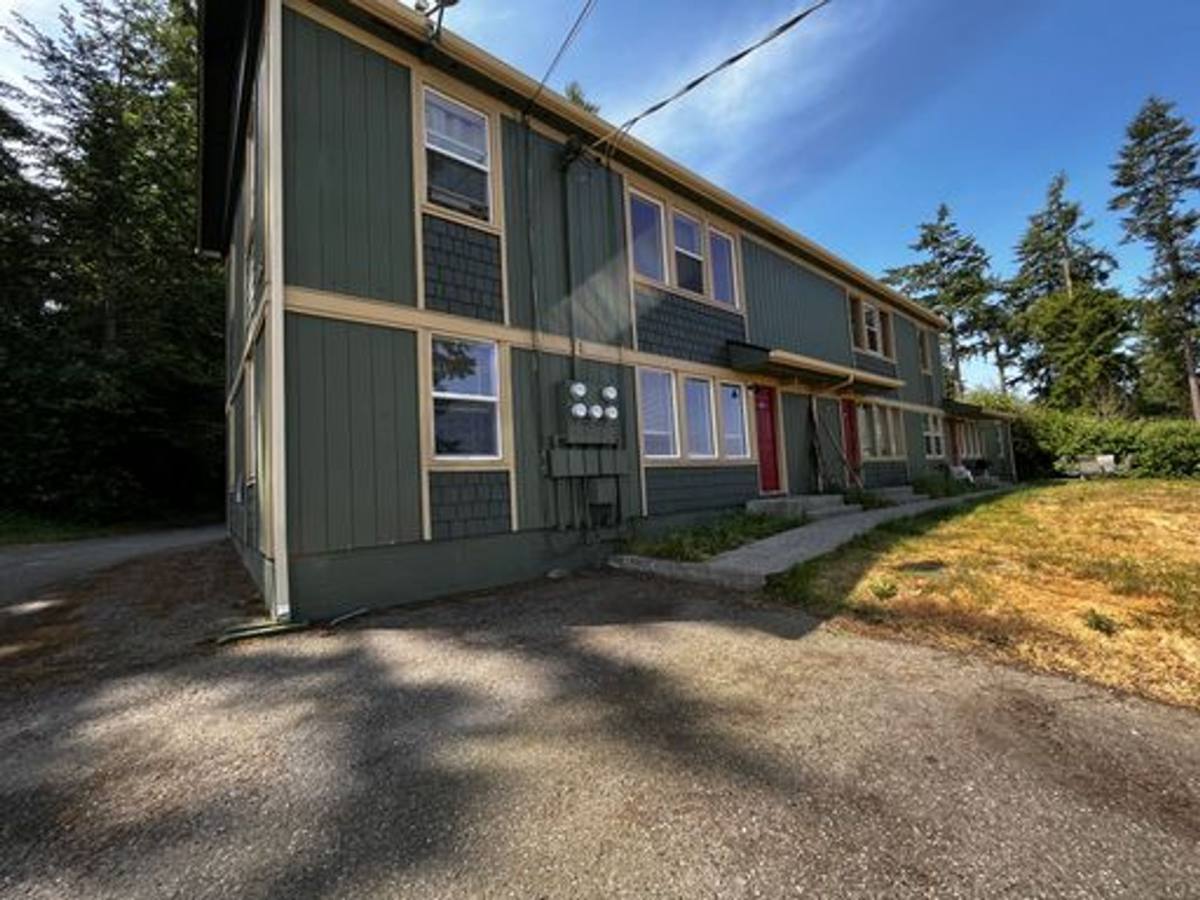 Apartment for rent at 3157 Hawks Prairie Rd, Oak Harbor, WA 98277