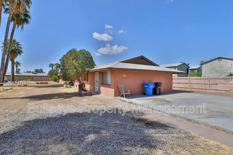 House for rent at 2245 W Glenrosa Ave #1, Phoenix, AZ 85015