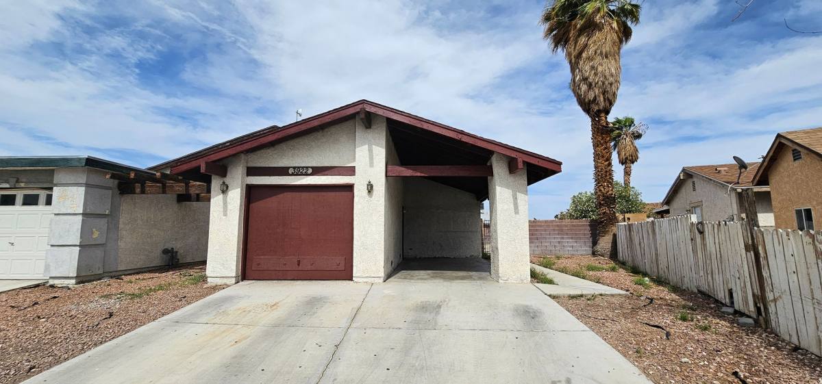 Townhouse for rent at 3922 Calle Tereon, Las Vegas, NV 89103