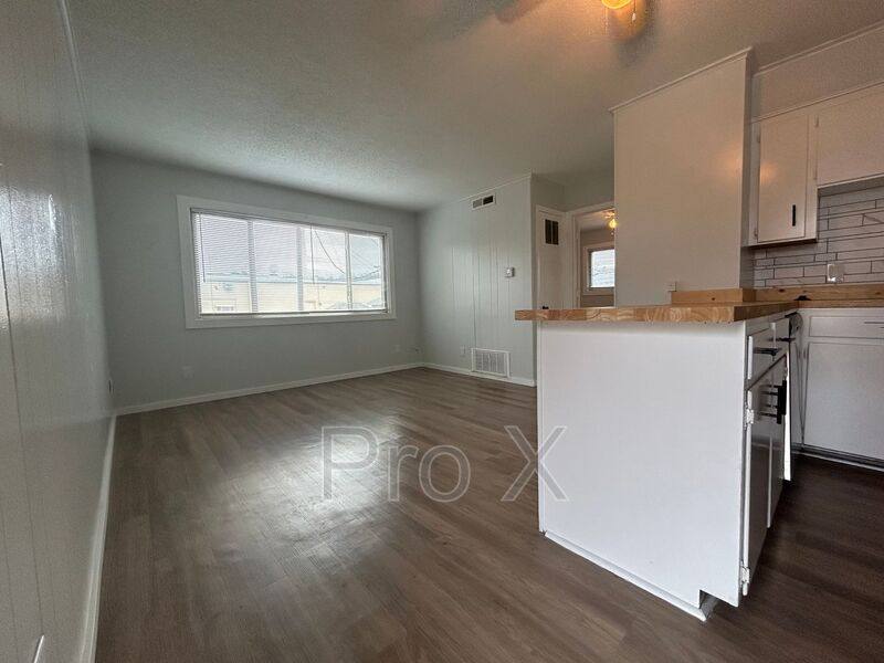 Apartment for rent at 969 W Holly St 7, Fayetteville, AR 72703