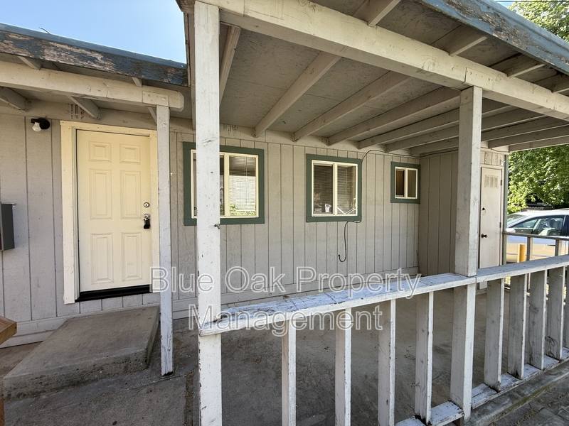 House for rent at 832 W 1st St #1 2, Chico, CA 95928