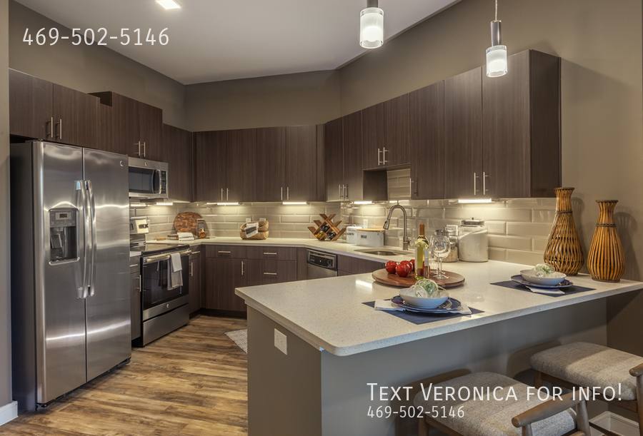 Apartment for rent at 1050 Galatyn Parkway, Richardson, TX 75082