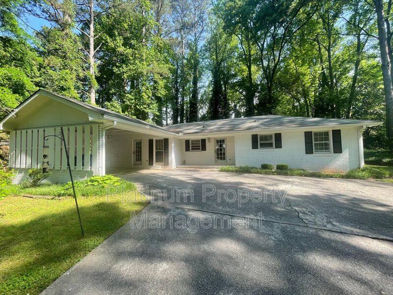 House for rent at 224 Cold Creek Dr, Alpharetta, GA 30009