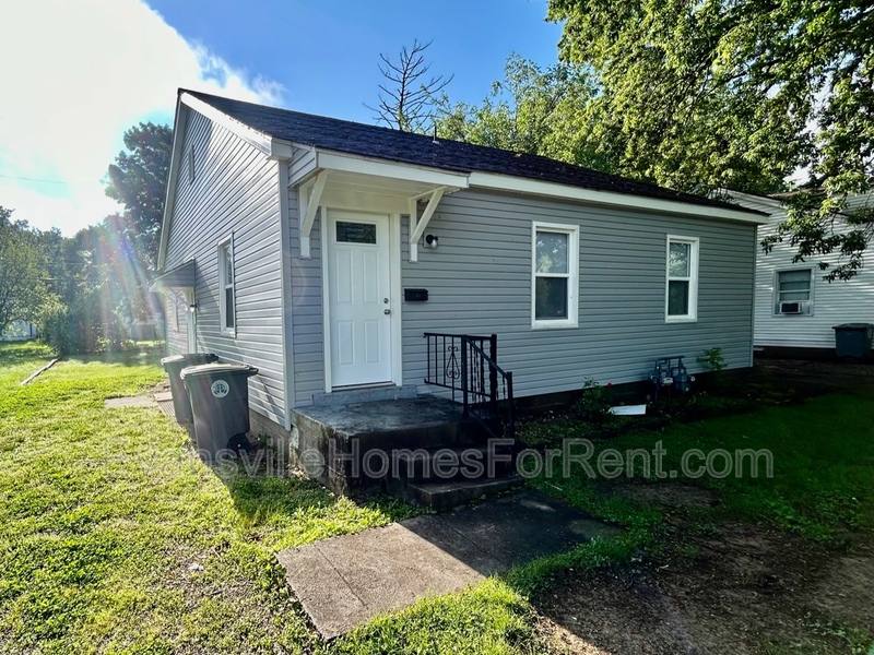 Apartment for rent at 1206 S 1208 Boeke Rd, Evansville, IN 47714