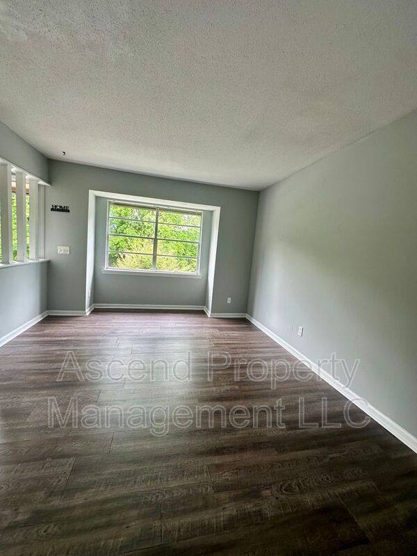 Apartment for rent at 2410 Lyndon Ave #4, Chattanooga, TN 37415