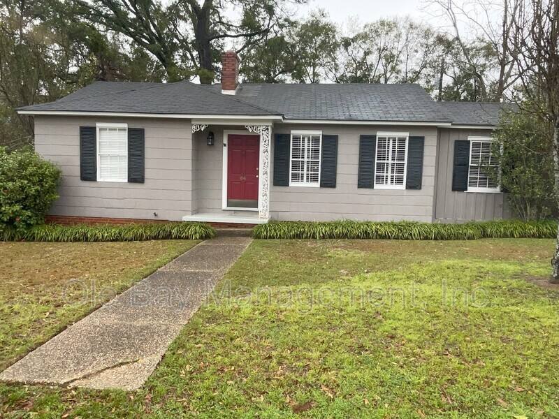 House for rent at 64 Hathaway Rd N, Mobile, AL 36608