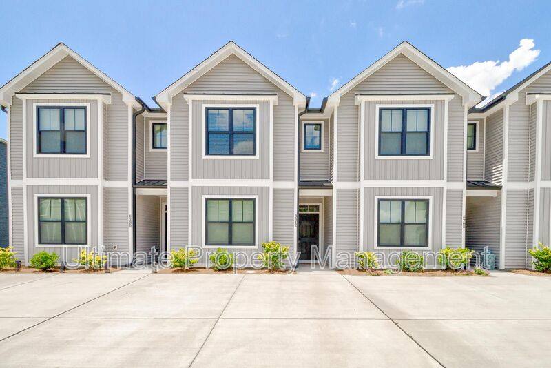 Townhouse for rent at 8312 Paramount Point, Winnabow, NC 28479