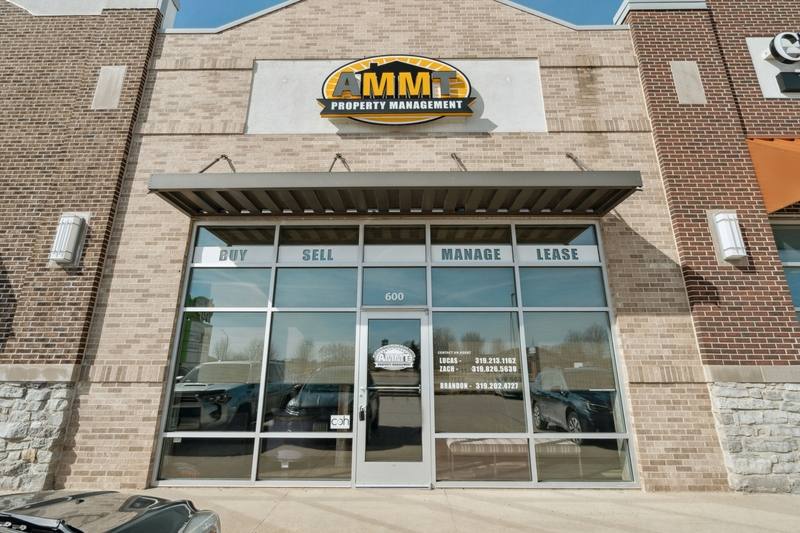 Apartment for rent at 600 Lewis Access Rd #1, Center Point, IA 52213
