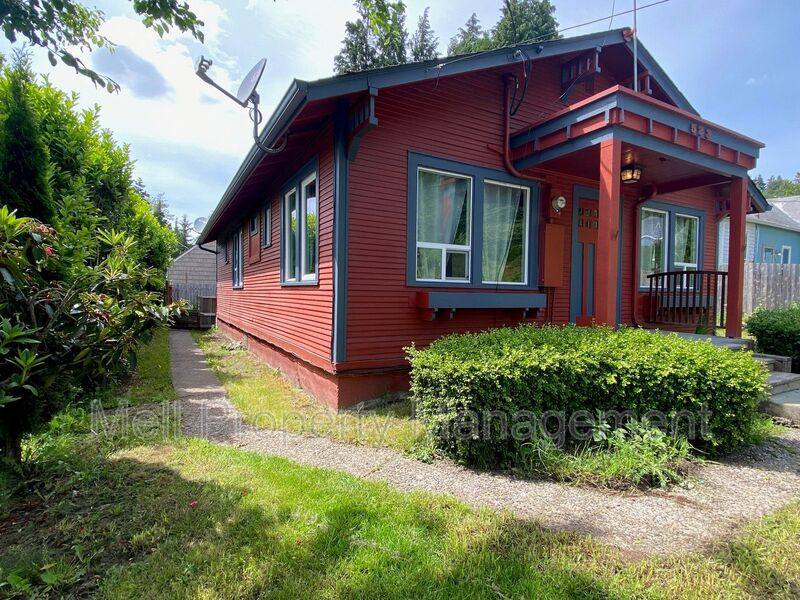 House for rent at 523 N 1st St, Shelton, WA 98584