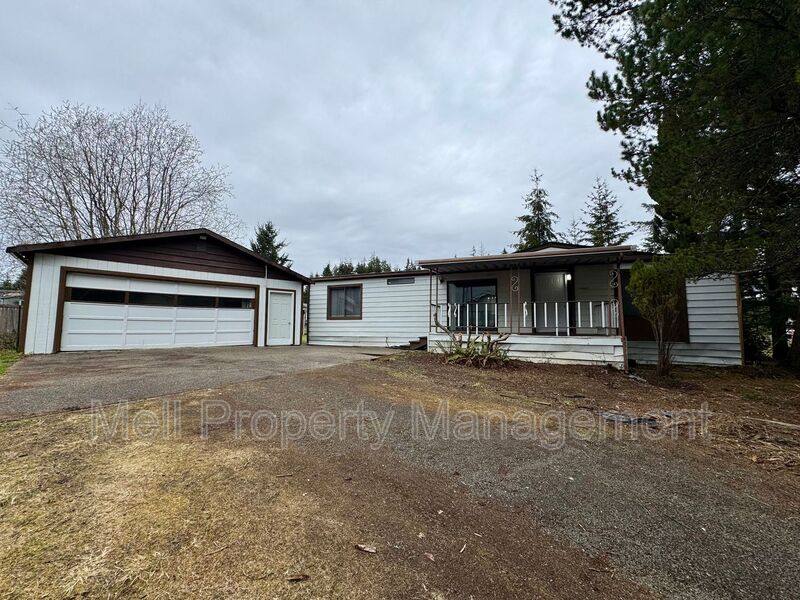 House for rent at 2050 E Timberlakes Dr, Shelton, WA 98584