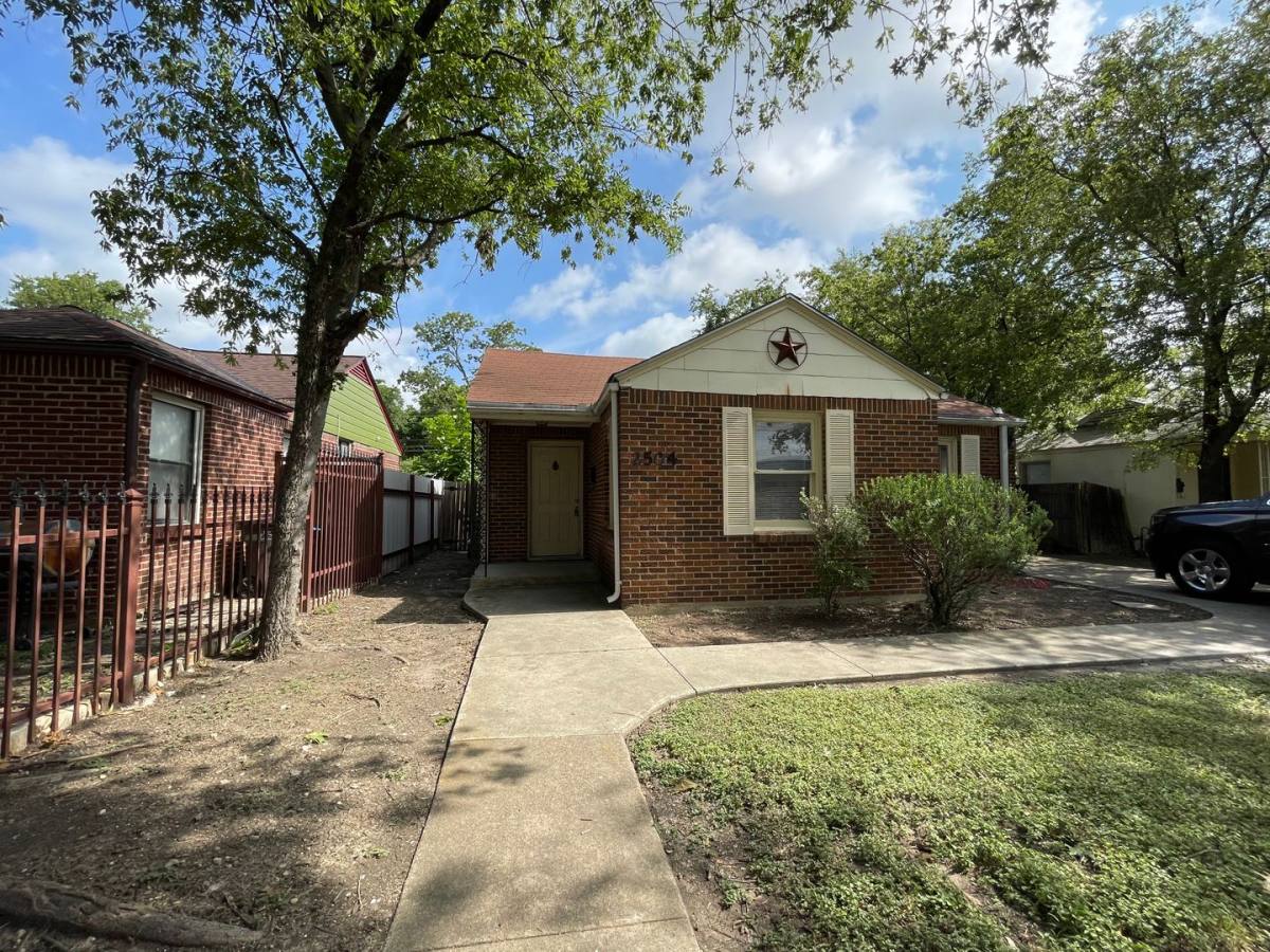 House for rent at 2504 Mission St, Fort Worth, TX 76109