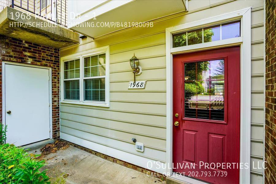 Townhouse for rent at 1968 Pawlet Dr #1, Crofton, MD 21114