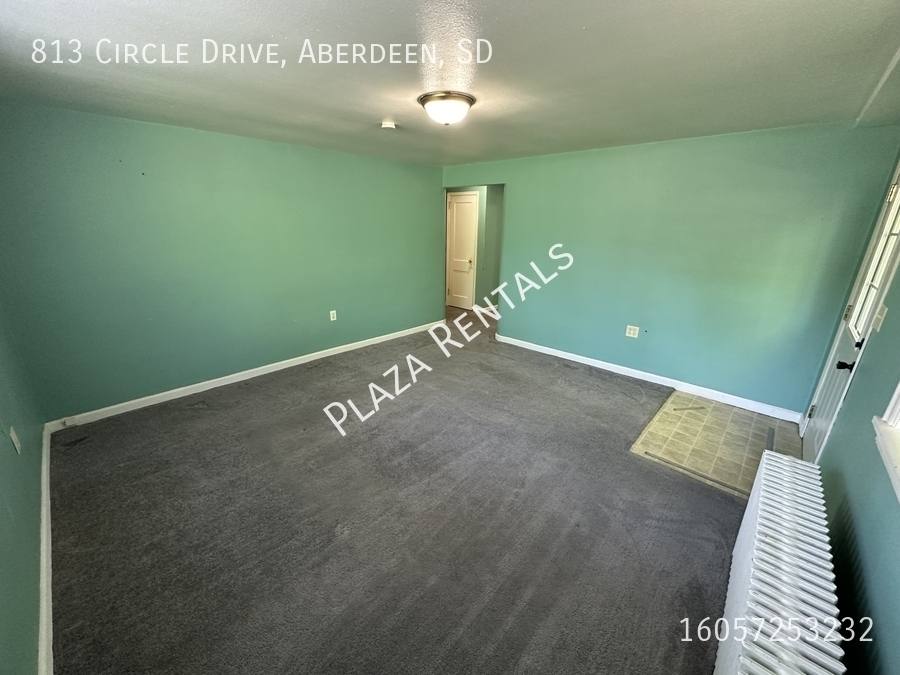 Apartment for rent at 1101 N 1st St #4, Aberdeen, SD 57401