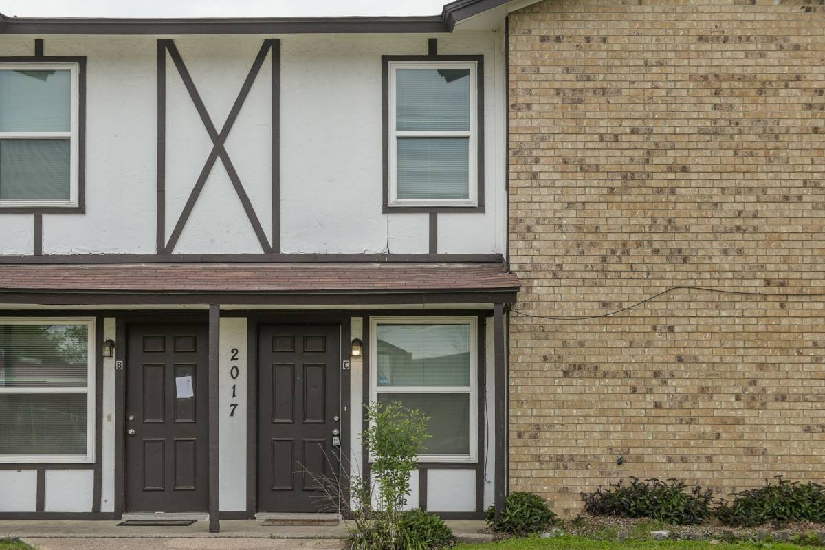 Apartment for rent at 2017 Paisley Dr, Arlington, TX 76015