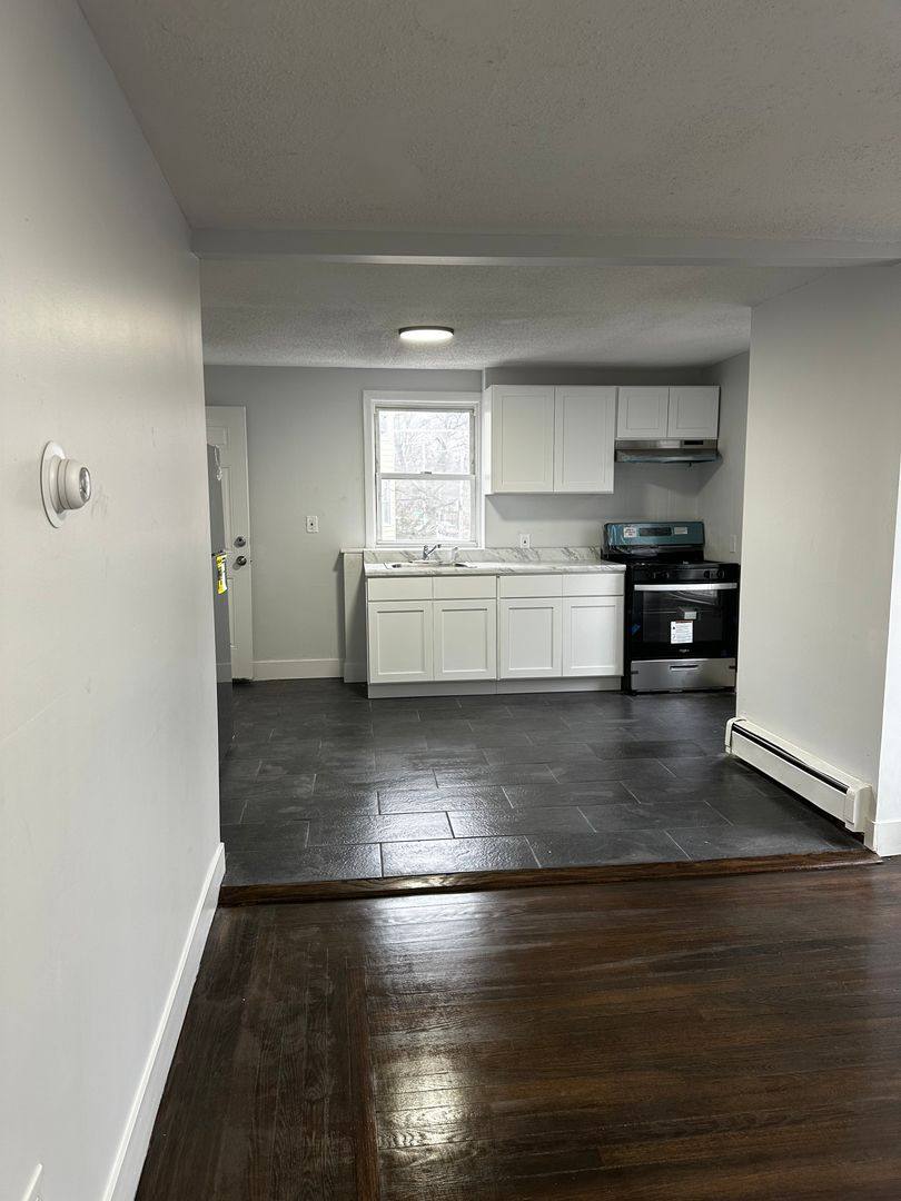 Apartment for rent at 57 Thompson St, New Haven, CT 06511