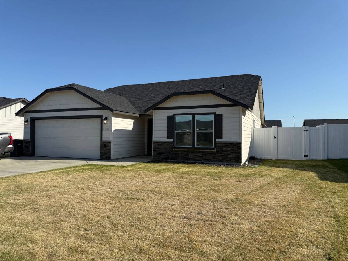 House for rent at 4261 W Wood Court, Moses Lake, WA 98837
