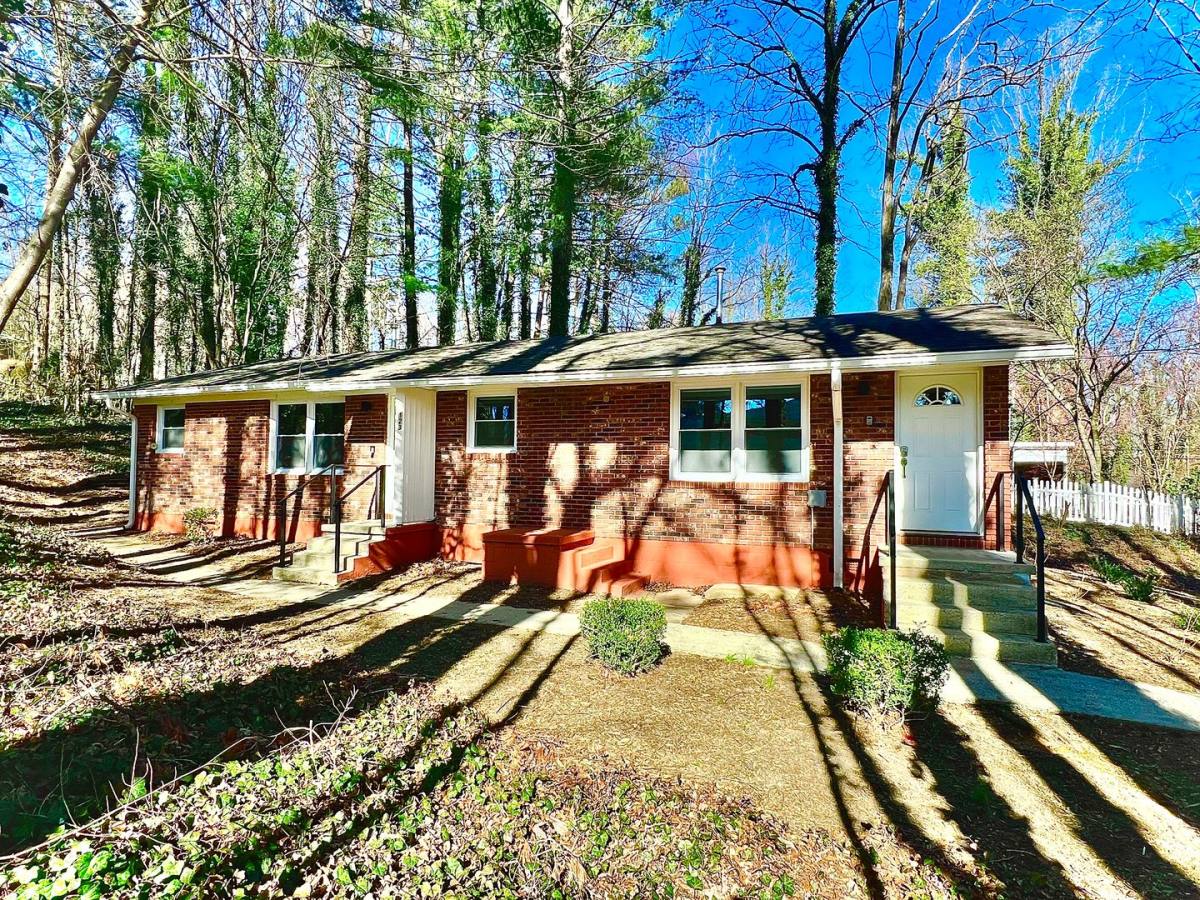House for rent at 123 Wells St #A, Hendersonville, NC 28739