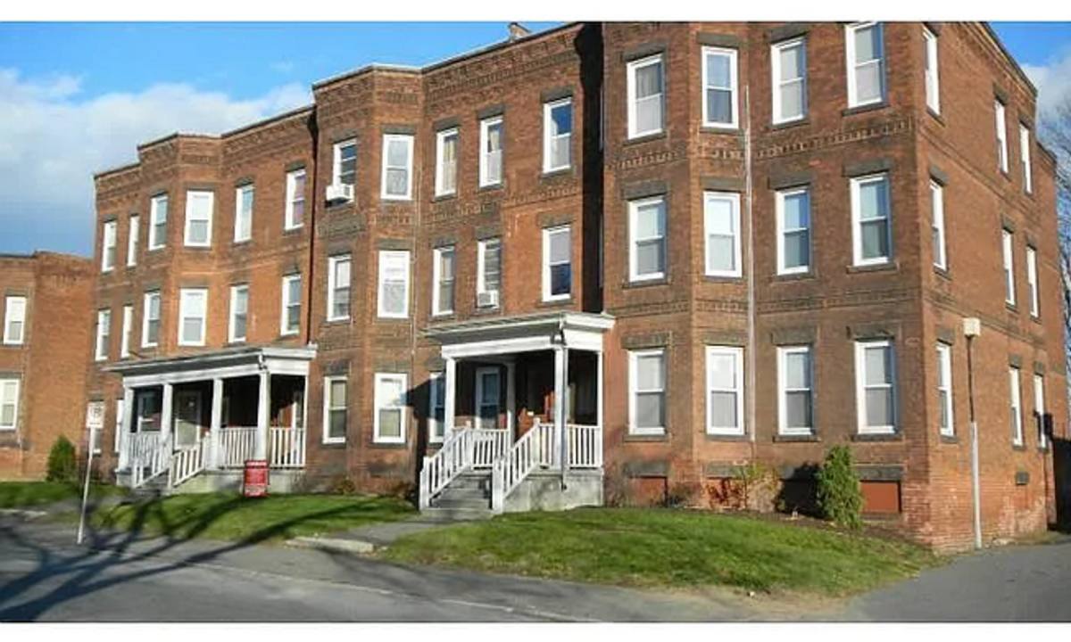 Apartment for rent at 530-538 Pleasant St, Holyoke, MA 01040