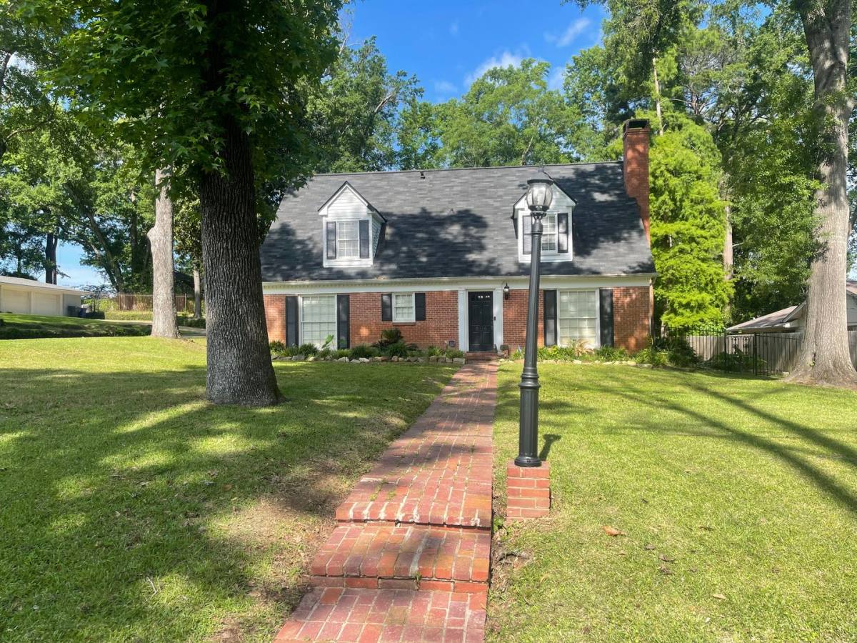 House for rent at 6114 Dillingham Ave, Shreveport, LA 71106