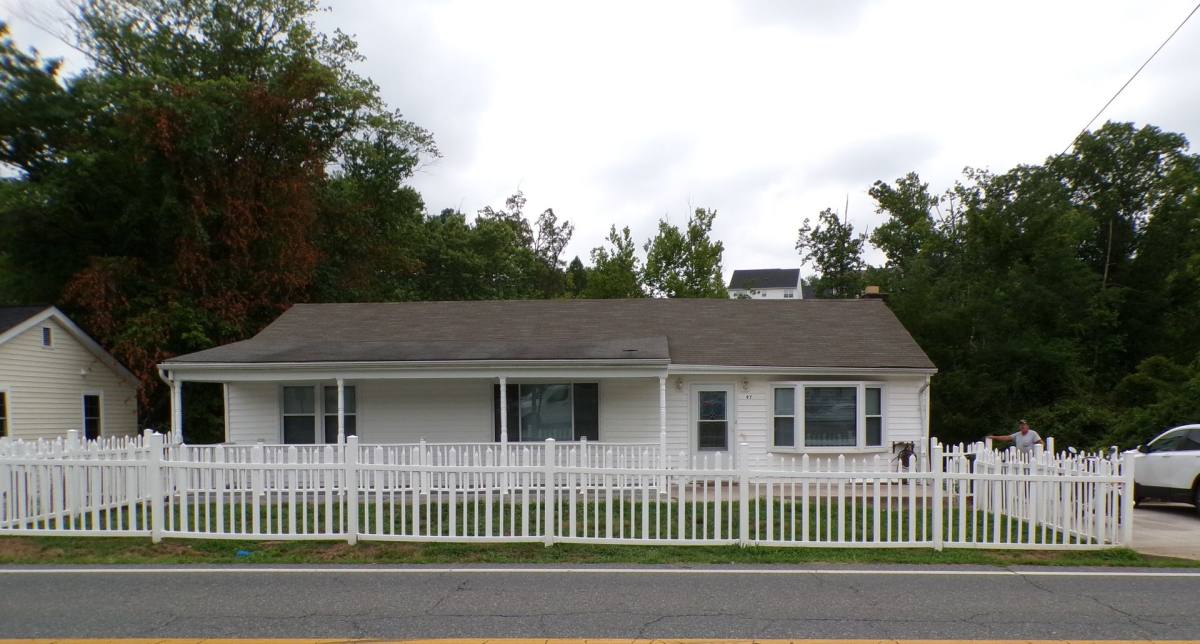 House for rent at 97 Truslow Rd, Fredericksburg, VA 22405