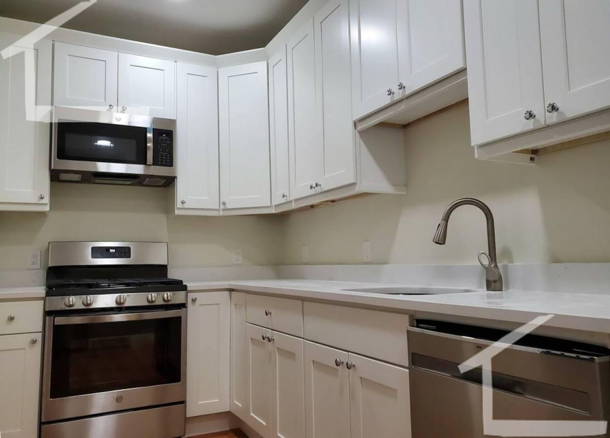 Apartment for rent at 12 Harris St #3-1, Brookline, MA 02446