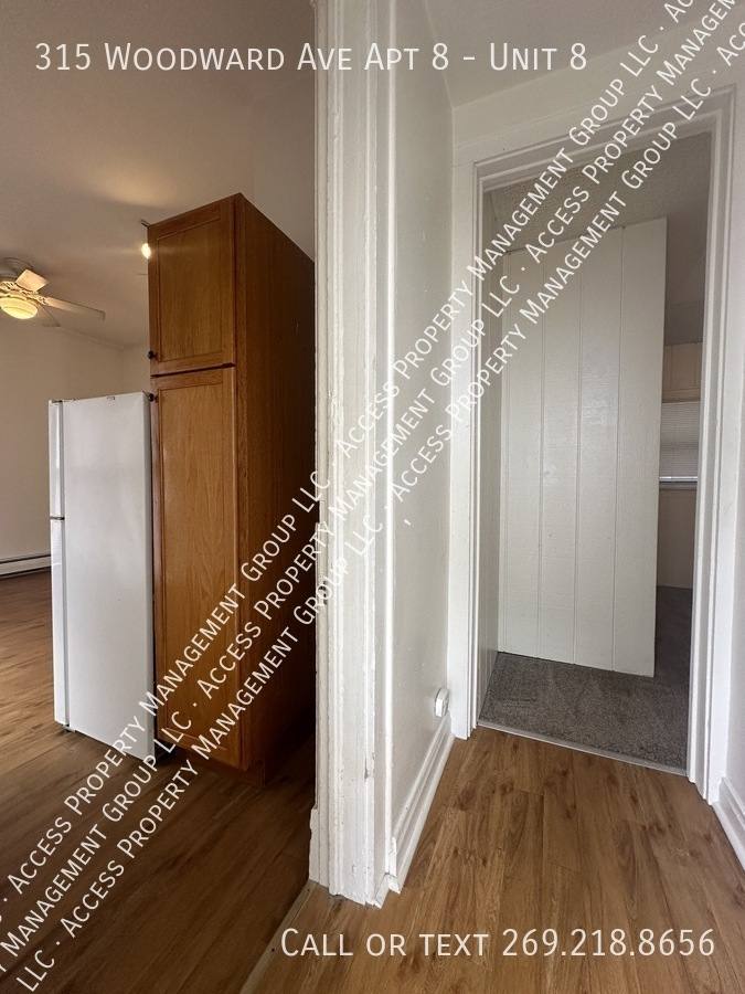 Apartment for rent at 315 Woodward Ave #8, Kalamazoo, MI 49007